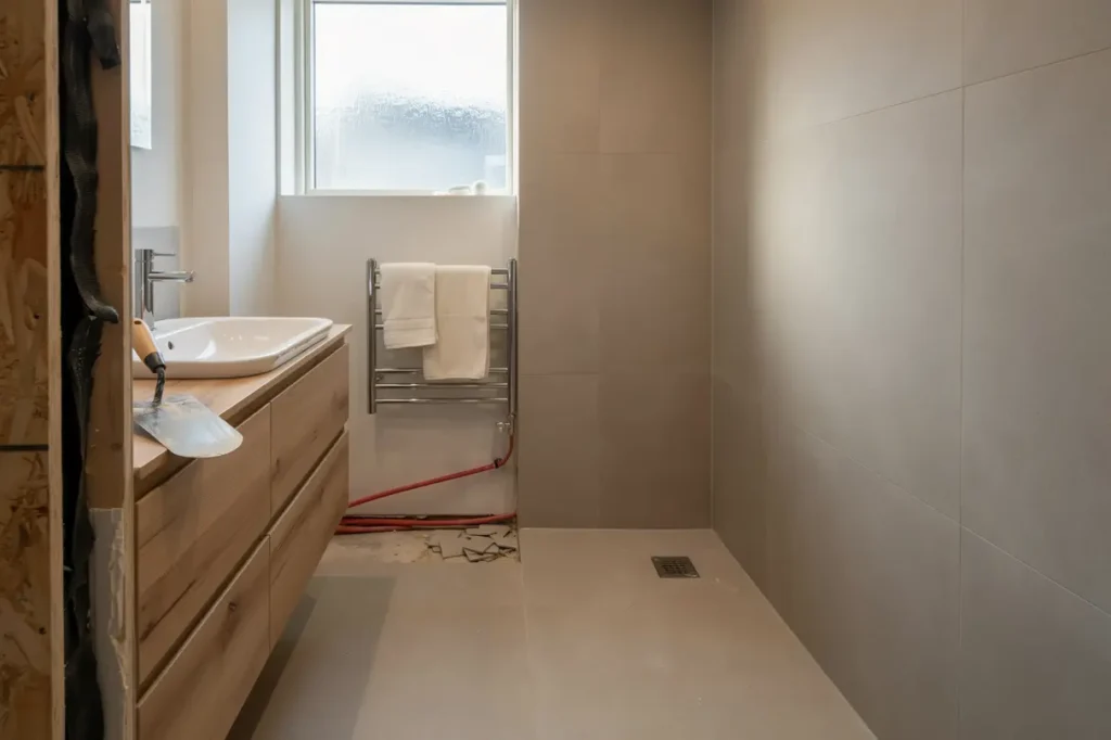 renovera badrum i villa r tt t tskikt smart planering och vanliga misstag att undvika